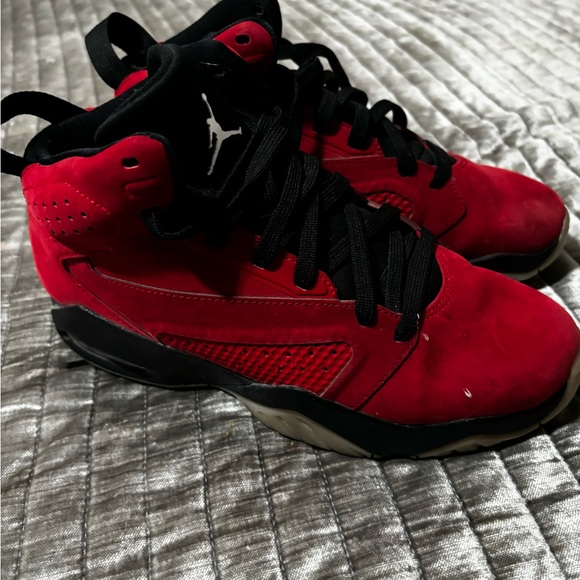 Red Jordan Basketball Shoes - Picture 3 of 9